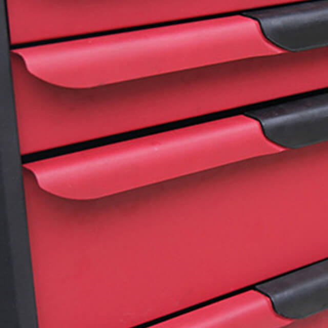 The trolley's robust construction ensures it can withstand the rigors of daily use in a busy workshop
